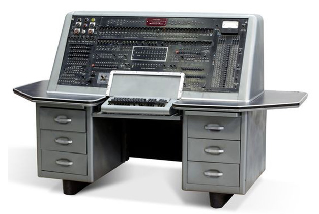 Fabricación de la primera computadora comercial