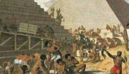 Construcción Pirámides.