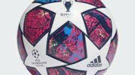 Timeline: Autobiografía de un balón