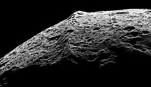 Descubre las montañas de la Luna