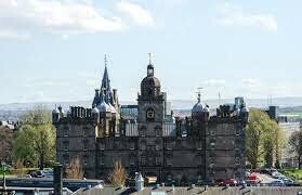 Ingreso de Darwin a la Universidad de Edimburgo