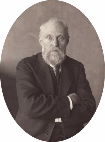 Primer concepto similar a Internet.