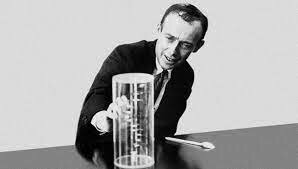 James Dewey Watson (6 de abril de 1928 – )