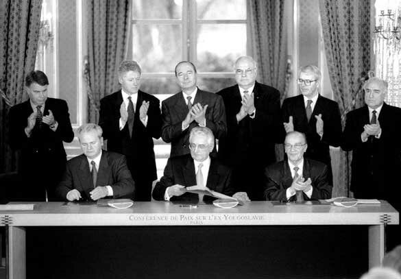 FIRMA DE LOS ACUERDOS DE DAYTON