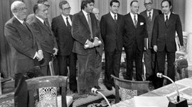 Timeline: EJE CRONOLÓGICO UNIDAD 12.1: El proceso de transición a la democracia y la Constitución de 1978