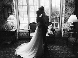 Contrajo matrimonio con Mercedes Barcha,