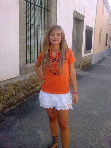 Nací yo, LAURA VELEDA SÁNCHEZ