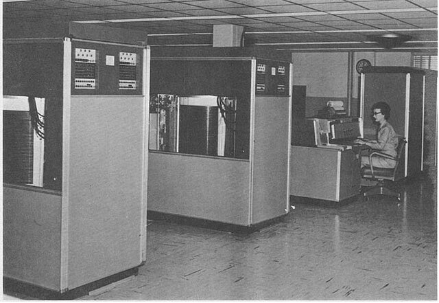 IBM 305 RAMAC (1957)