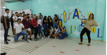 Tras un periodo de molestas obras, y traslado de los grupos de Bachillerato al edificio del Centro Cultural Santa Ana, estrenamos un centro remodelado y “rejuvenecido”.