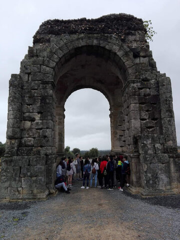 Visita del yacimiento arqueológico de Cáparra