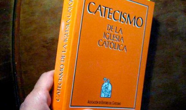 Se publica el "Nuevo Catecismo de la Iglesia Católica"