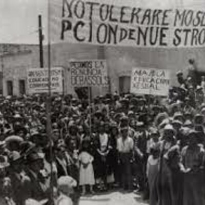 Timeline: 1929-2000, VISIÓN PANORÁMICA.