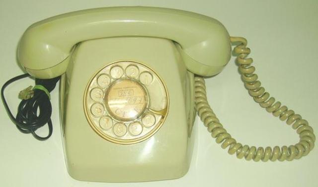 LLEGA EL TELEFONO