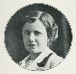 Naixement de Leonor Serrano.