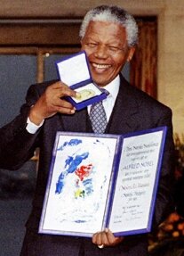 Nelson Mandela vince il Nobel