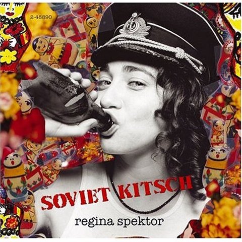 Edita su primer álbum comercial Soviet Kitsch