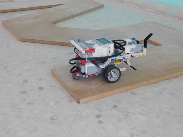 Se celebra el II Raid Ciencia y Tecnología en el centro.