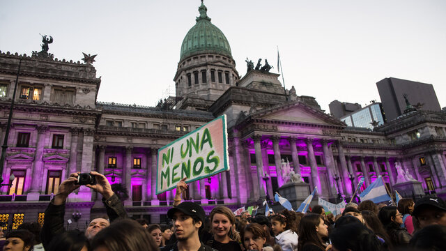 La marcha argentina “ni una menos”