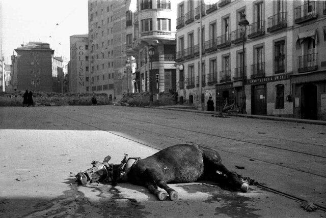 Els primers bombardejos