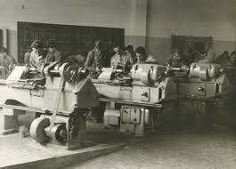 LOS ANTECEDENTES DE LA SEMS SON: EL DEPARTAMENTO DE ENSEÑANZA TÉCNICA INDUSTRIAL Y COMERCIAL