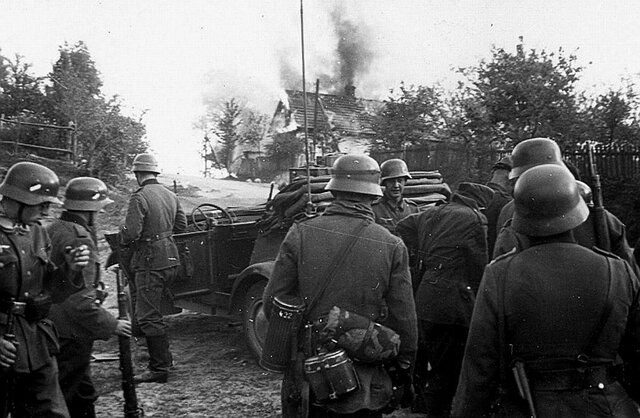 ALEMANIAK MILITARKI OKUPATU ZUEN AUSTRIA