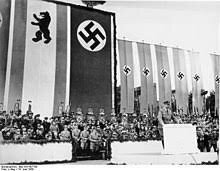 Un gobierno de orientación fascista