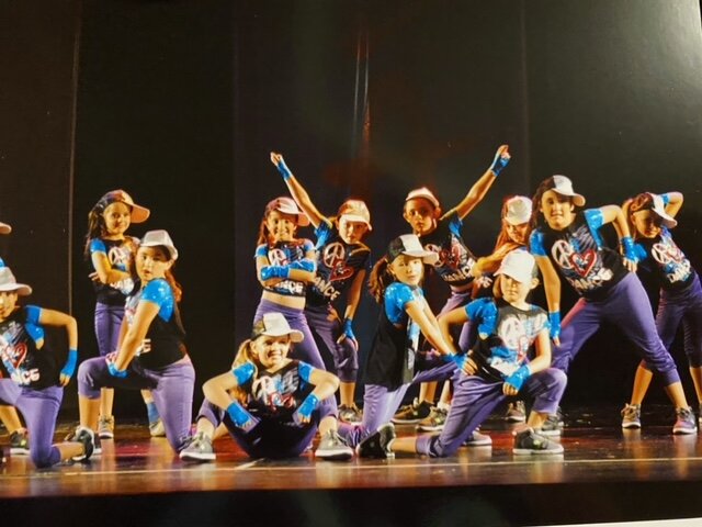 - 8 años Mi primera competencia de baile