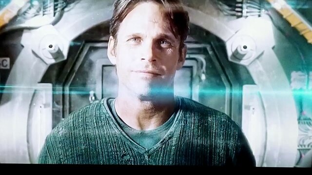 Viene scoperto un guasto catastrofico del sistema di supporto vitale. Jake Griffin viene giustiziato per aver tentato di renderlo pubblico.