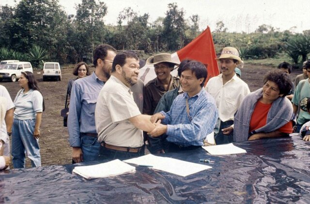 La firma de la paz con el Quintín Lame