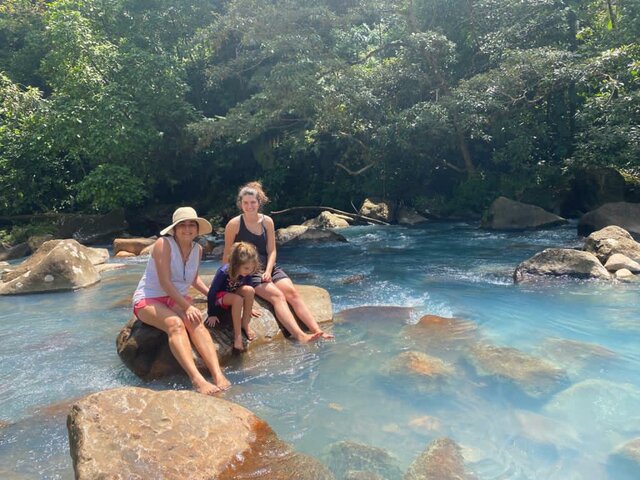 The team leaves and I stay in Costa Rica