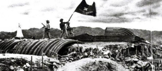 1975 Vietnameko gerraren bukaera.