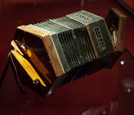 Invención de la Concertina