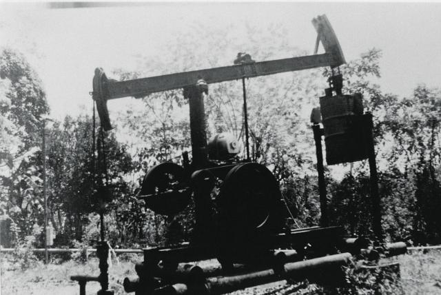 EXTRACCION DEL PETROLEO EN COLOMBIA (economía)