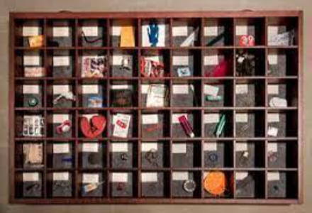 An Archeology of lost objects