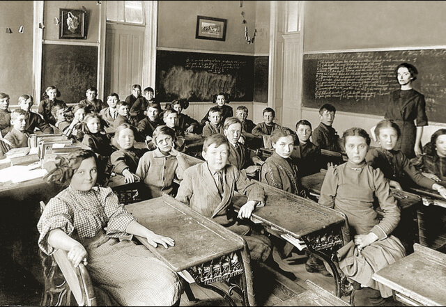 1600- Inicio de la educación pública