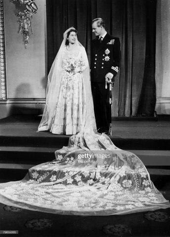 Wedding dress for Princess Elizabeth of Britain: The purpose of the dress was for it to be worn at Princess Elizabeth's wedding to Lieutenant Phillip Mountbatten.