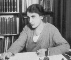 Anna Freud ingresa a la Sociedad Psicoanalítica de Viena