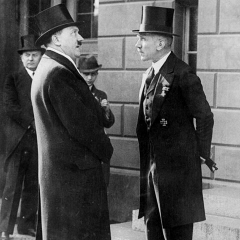 Von Papen's Deal with Hitler