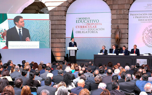 Presentación de Propuesta del Nuevo Modelo Educativo y Propuesta de Currículo para la Educación Obligatoria 2016.