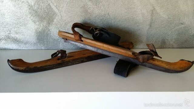 Primeras abrazaderas de metal