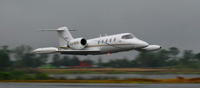 Learjet 35