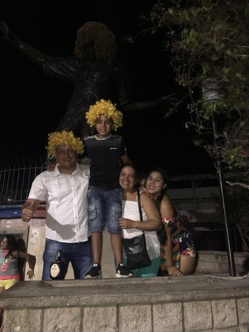 On the fifth day we went to visit the statue of Pibe Valderrama