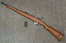 Donen armes a les mílicies