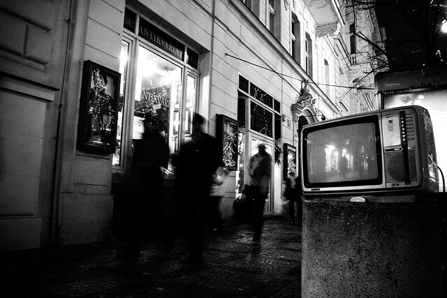 Para recibir las primeras emisiones televisivas con programación pautada habría que esperar.