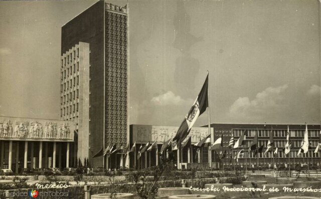 Se creo la escuela Nacional de Maestros