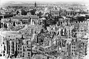 BOMBARDEIG DRESDEN