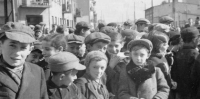 Daniel visits Peter/goes to the ghetto and finds out what happened to Erika