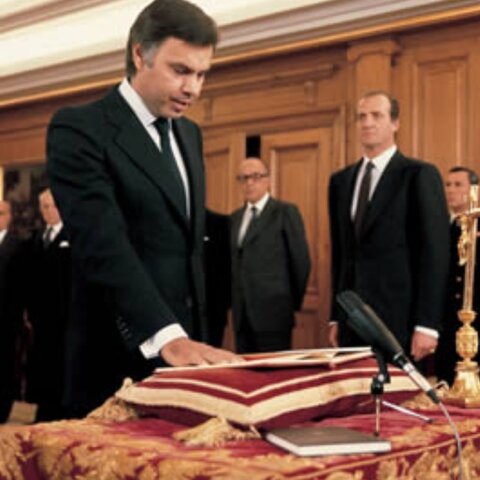 Primer cambio de gobierno