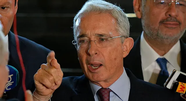 ÁLVARO URIBE VÉLEZ