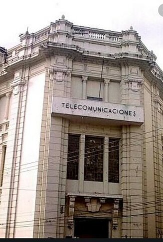 -La primera conexión de Internet en El Salvador.